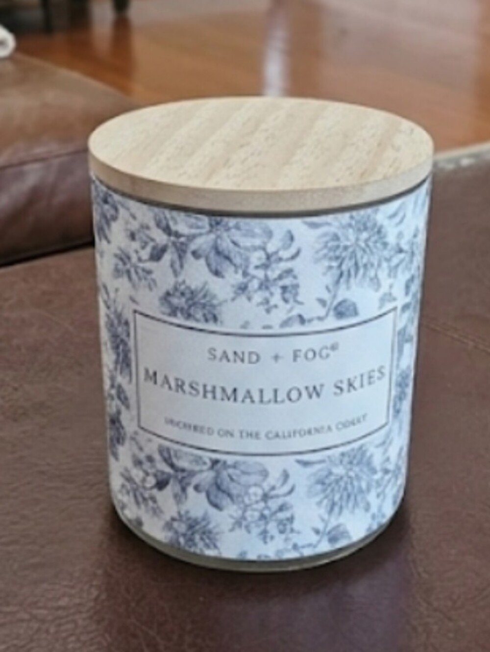 Sand + Fog Single Wick Candle ~ 10 oz ~ Marshmallow Skies